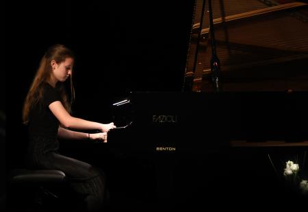 KONCERT ABSOLVENTOV GLASBENE ŠOLE 21 FOTO LJUBO VUKELIČ